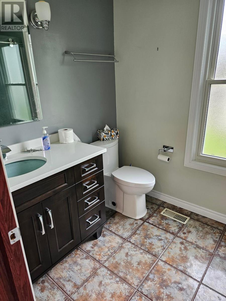 3877 St Clair Parkway, St. Clair, Ontario  N0P 2B0 - Photo 26 - X12359278