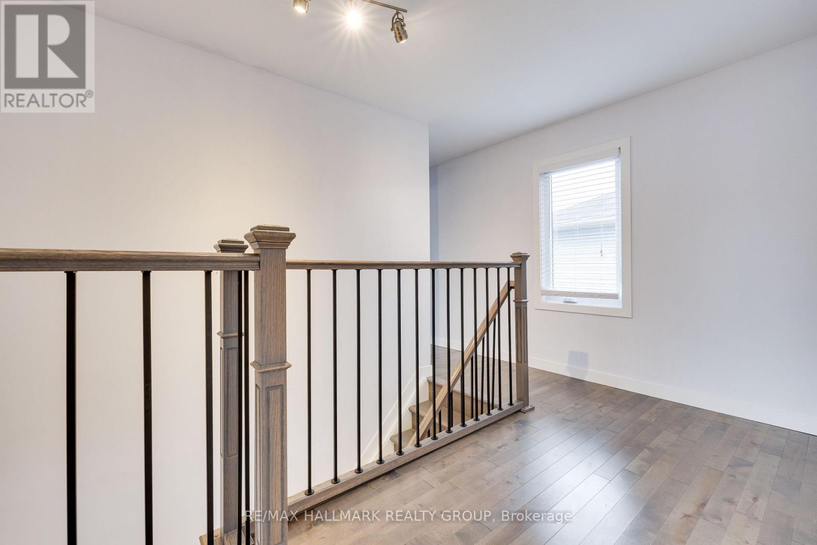 900 Wingate Drive, Ottawa, Ontario  K1G 1S5 - Photo 18 - X12359188