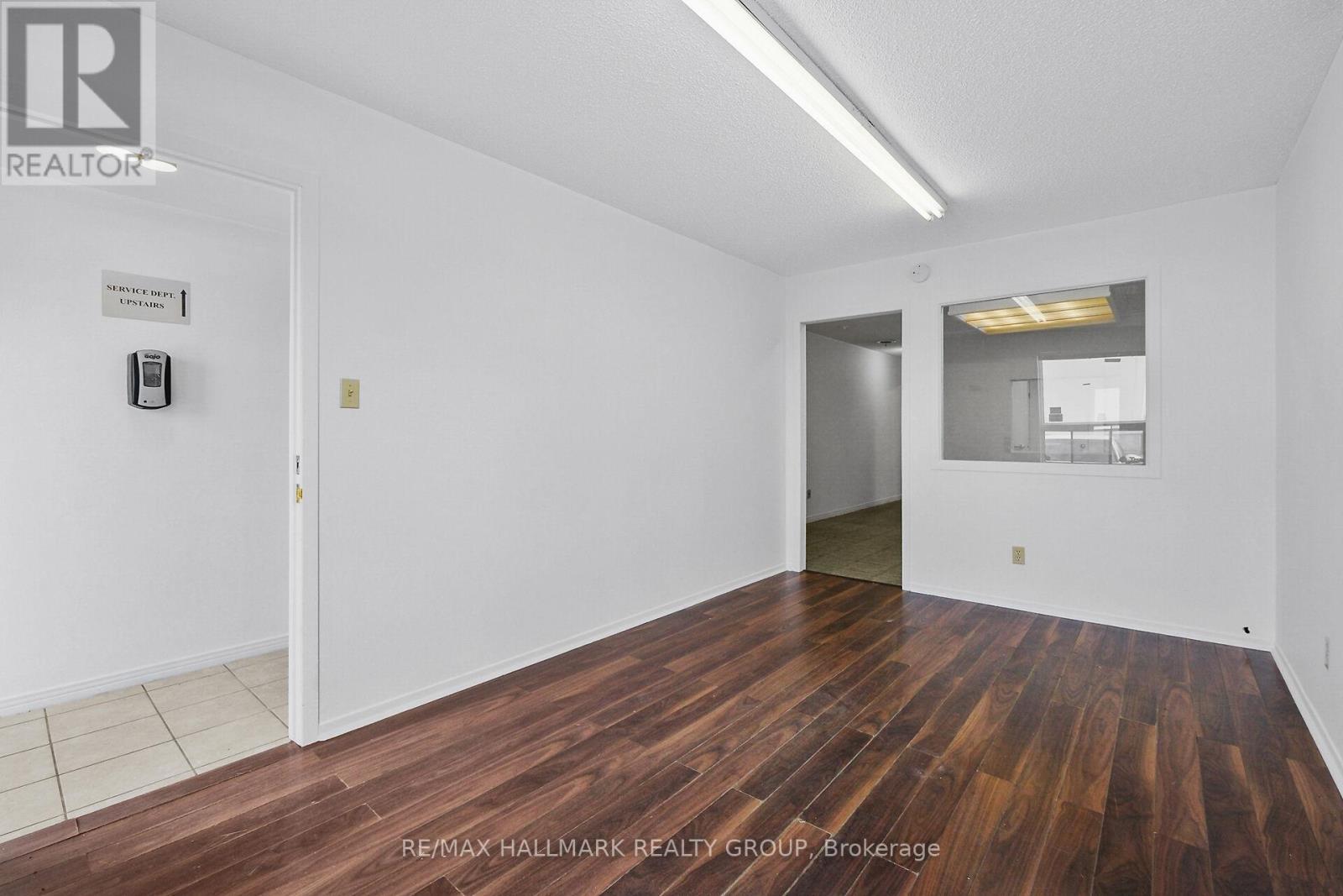 42 - 1010 Polytek Street, Ottawa, Ontario  K1J 9J3 - Photo 4 - X12359236