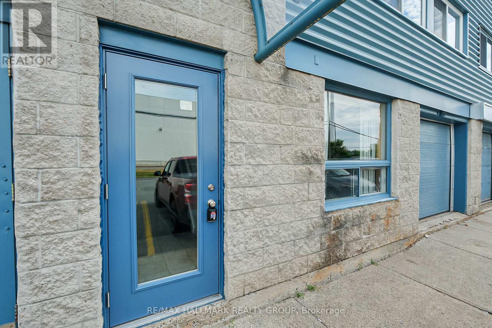 38 - 1010 Polytek Street, Ottawa, Ontario  K1J 9J2 - Photo 3 - X12359240