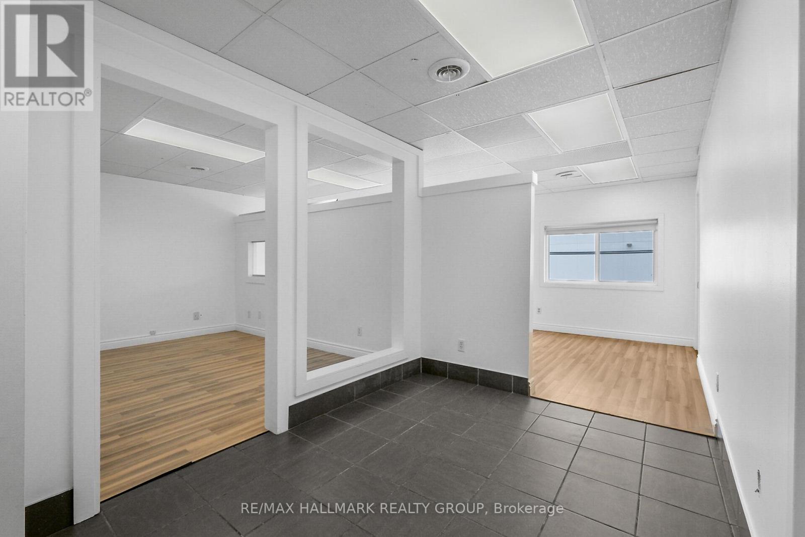 38 - 1010 Polytek Street, Ottawa, Ontario  K1J 9J2 - Photo 5 - X12359240