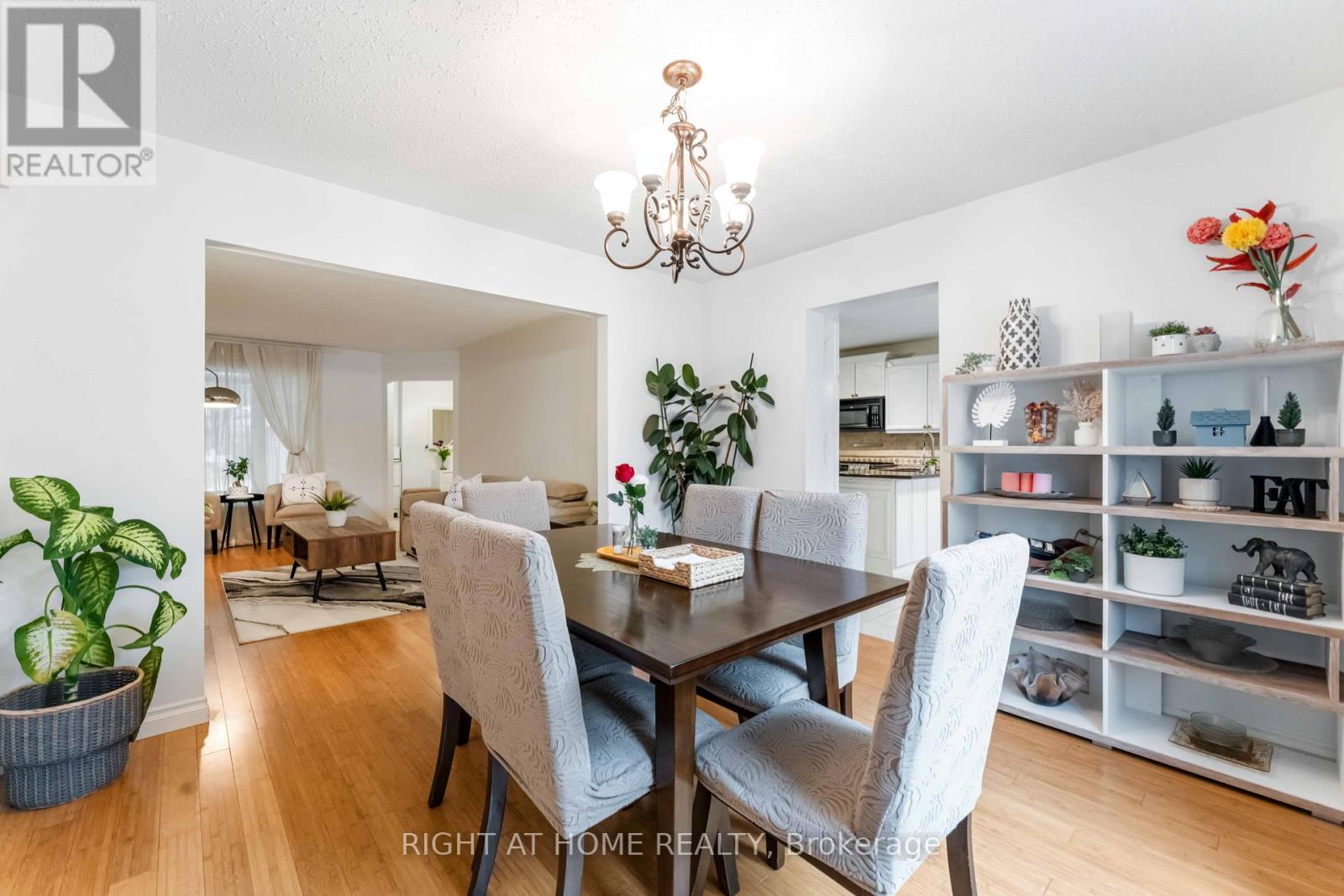 18 Shetland Way, Ottawa, Ontario  K2M 1R9 - Photo 13 - X12359299