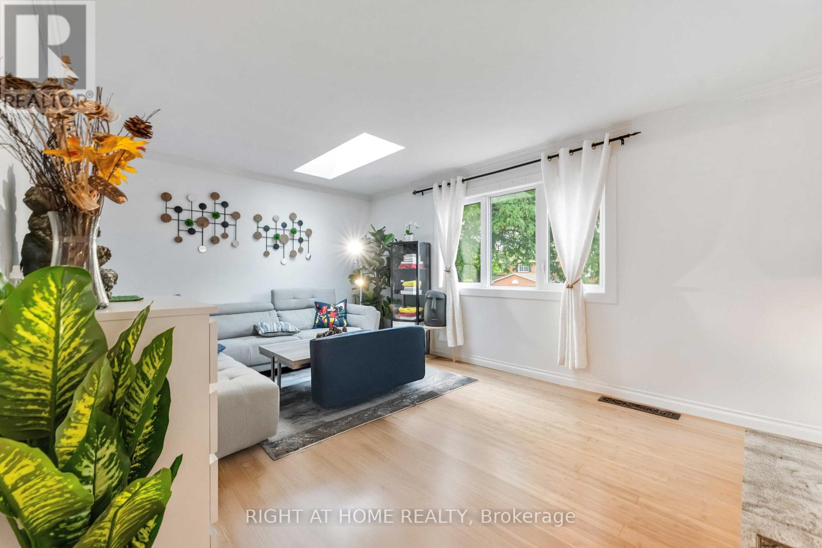 18 Shetland Way, Ottawa, Ontario  K2M 1R9 - Photo 20 - X12359299