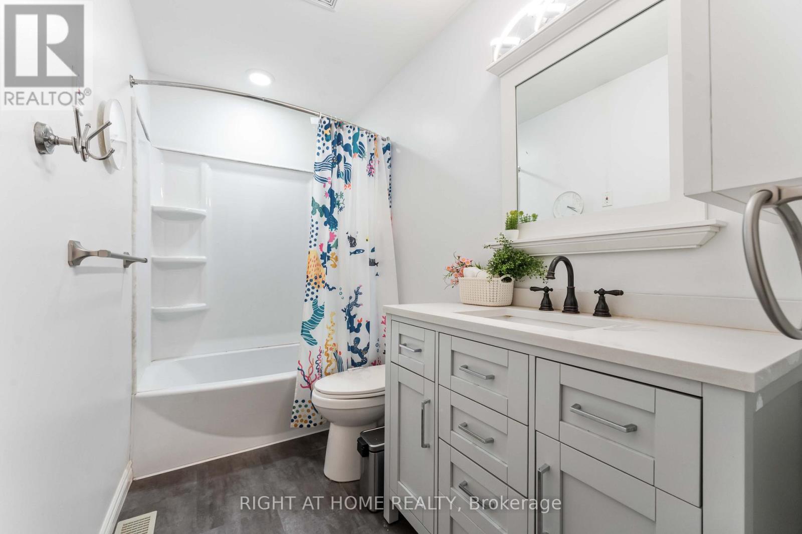 18 Shetland Way, Ottawa, Ontario  K2M 1R9 - Photo 29 - X12359299