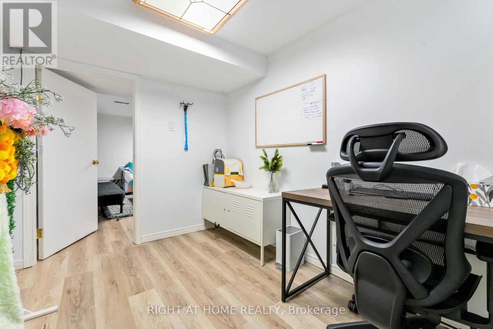 18 Shetland Way, Ottawa, Ontario  K2M 1R9 - Photo 37 - X12359299