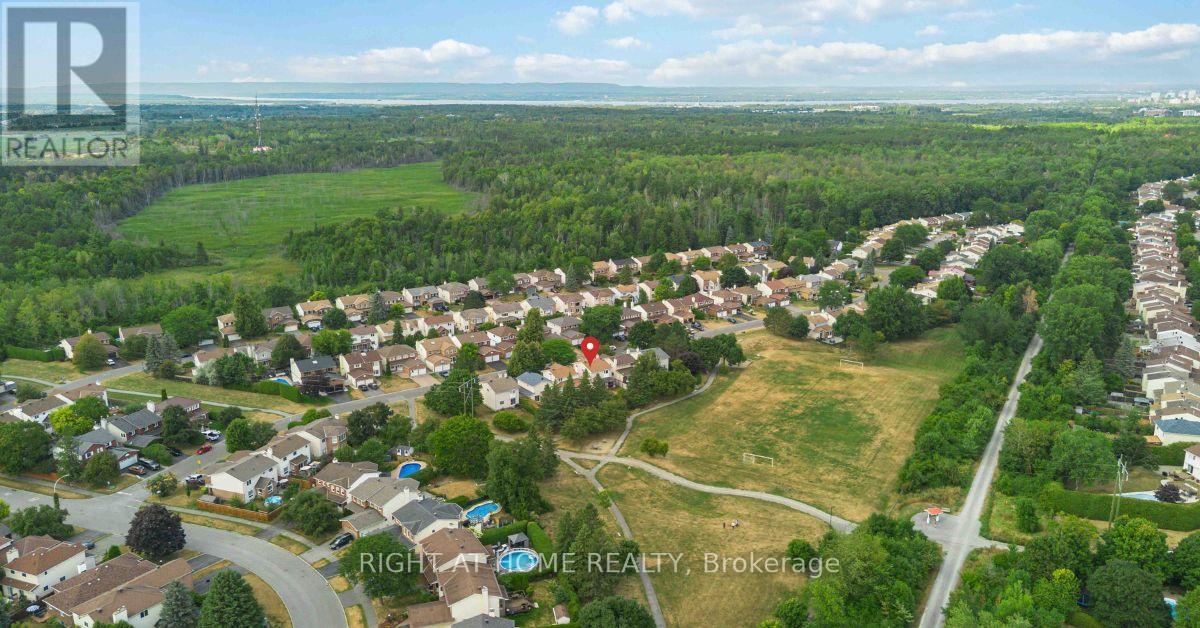 18 Shetland Way, Ottawa, Ontario  K2M 1R9 - Photo 47 - X12359299