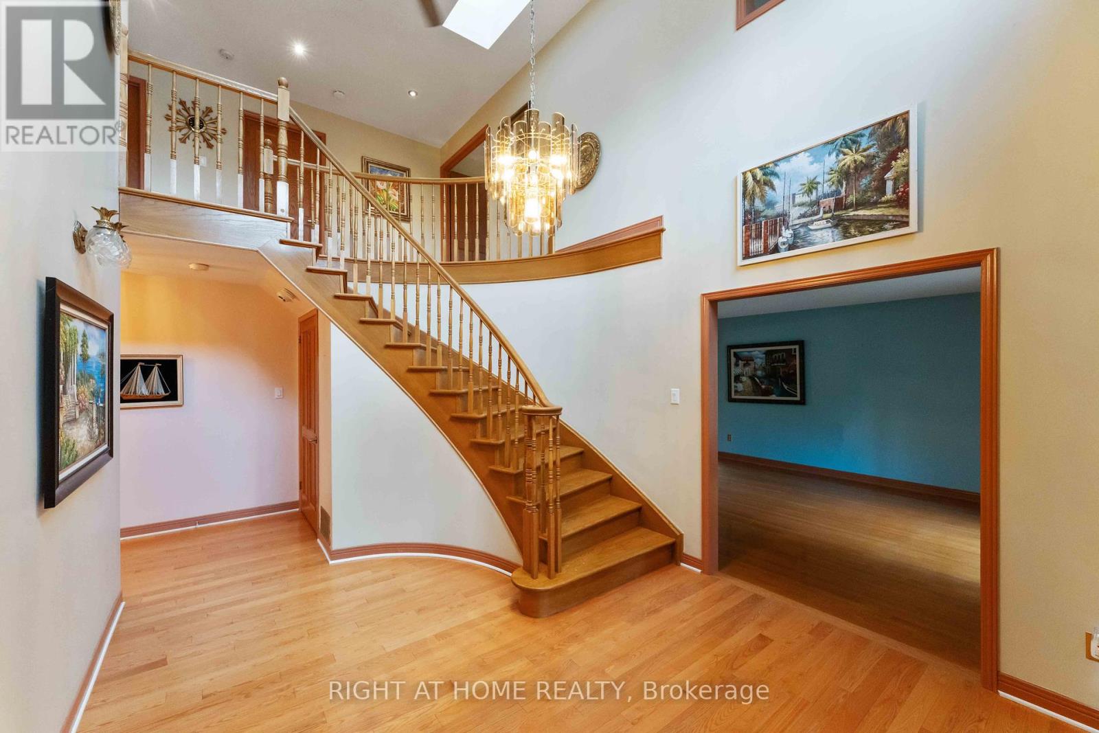 2 Muirfield Gardens, Ottawa, Ontario  K2R 1B8 - Photo 25 - X12359301
