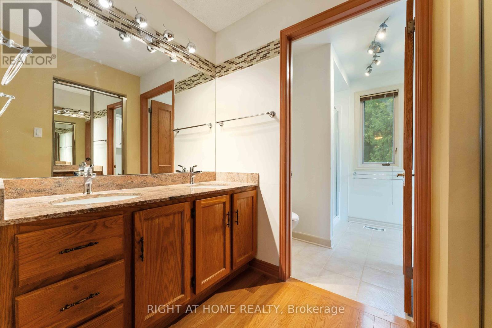 2 Muirfield Gardens, Ottawa, Ontario  K2R 1B8 - Photo 30 - X12359301