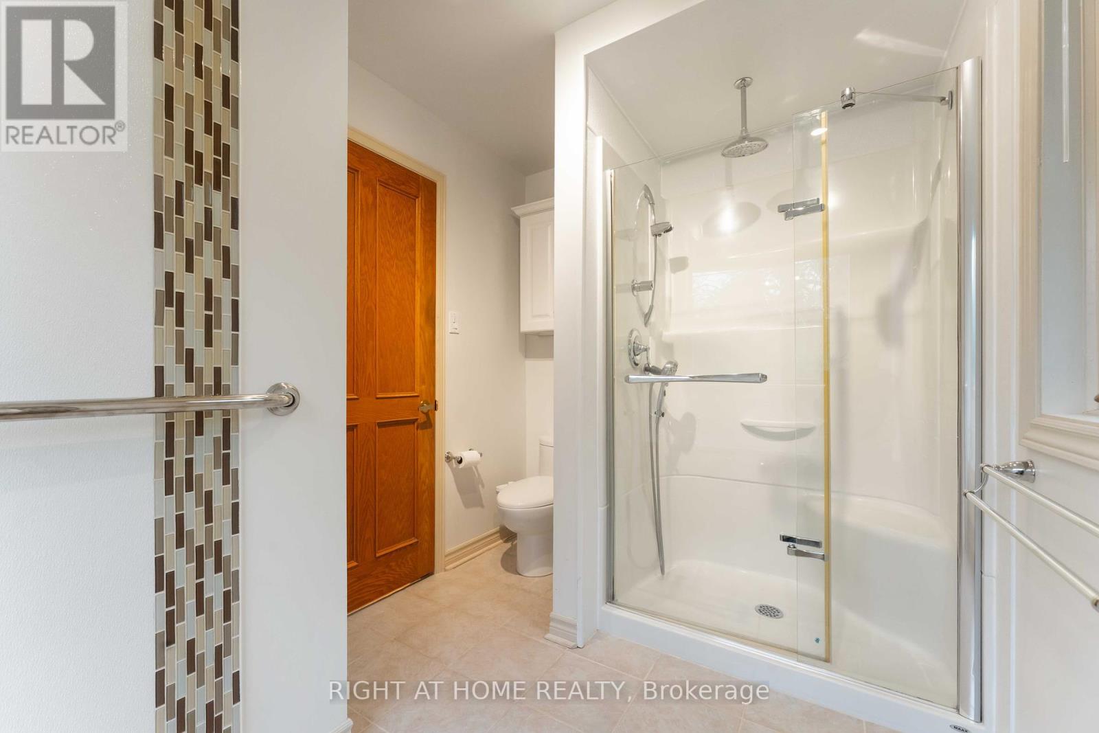 2 Muirfield Gardens, Ottawa, Ontario  K2R 1B8 - Photo 33 - X12359301