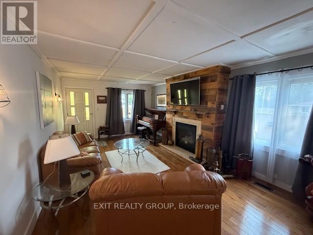 550 Old Highway 2, Quinte West, Ontario  K8V 5P5 - Photo 26 - X12332375