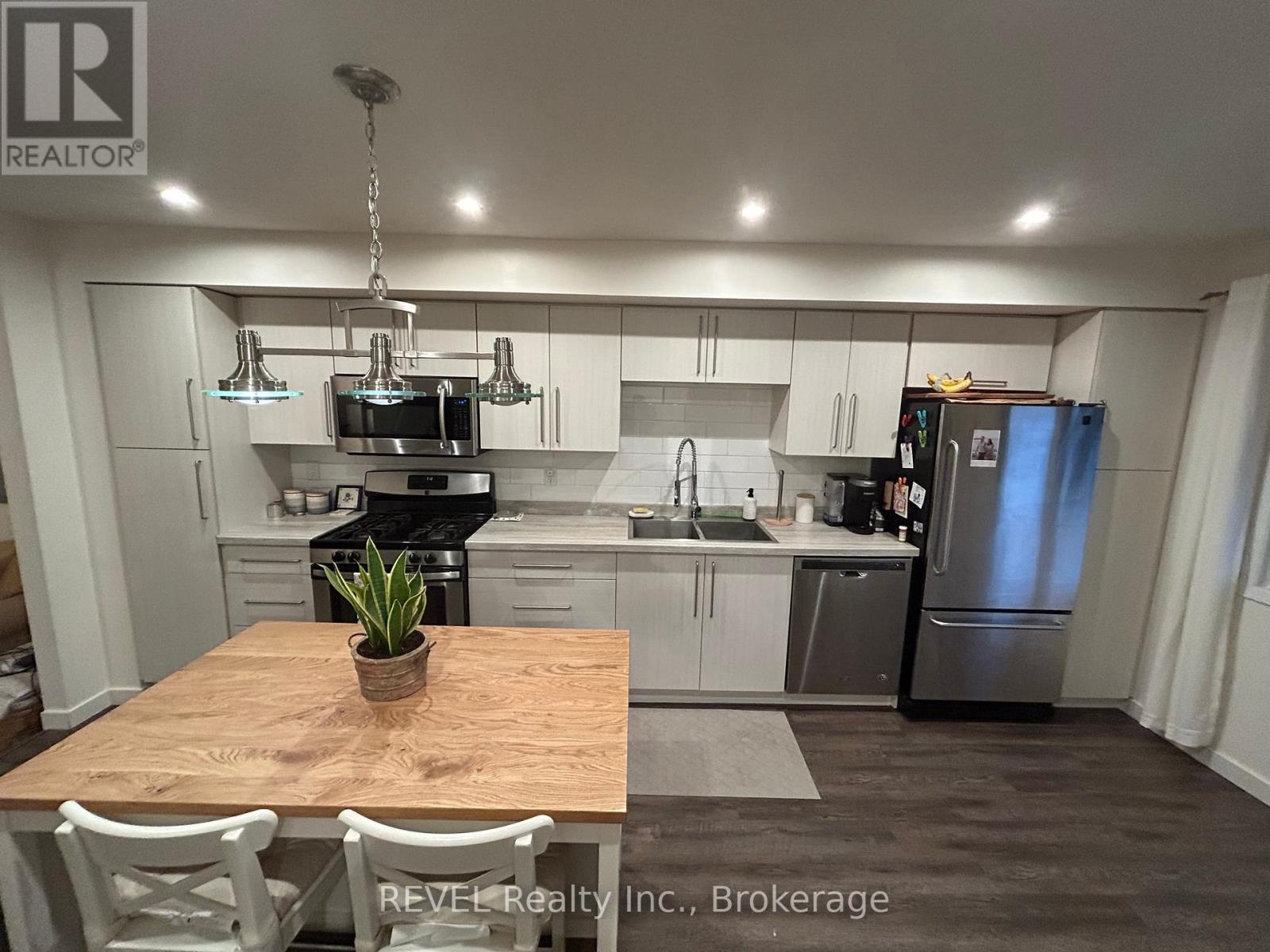 12 - 5815 Swayze Drive, Niagara Falls, Ontario  L2J 3W3 - Photo 1 - X12359189