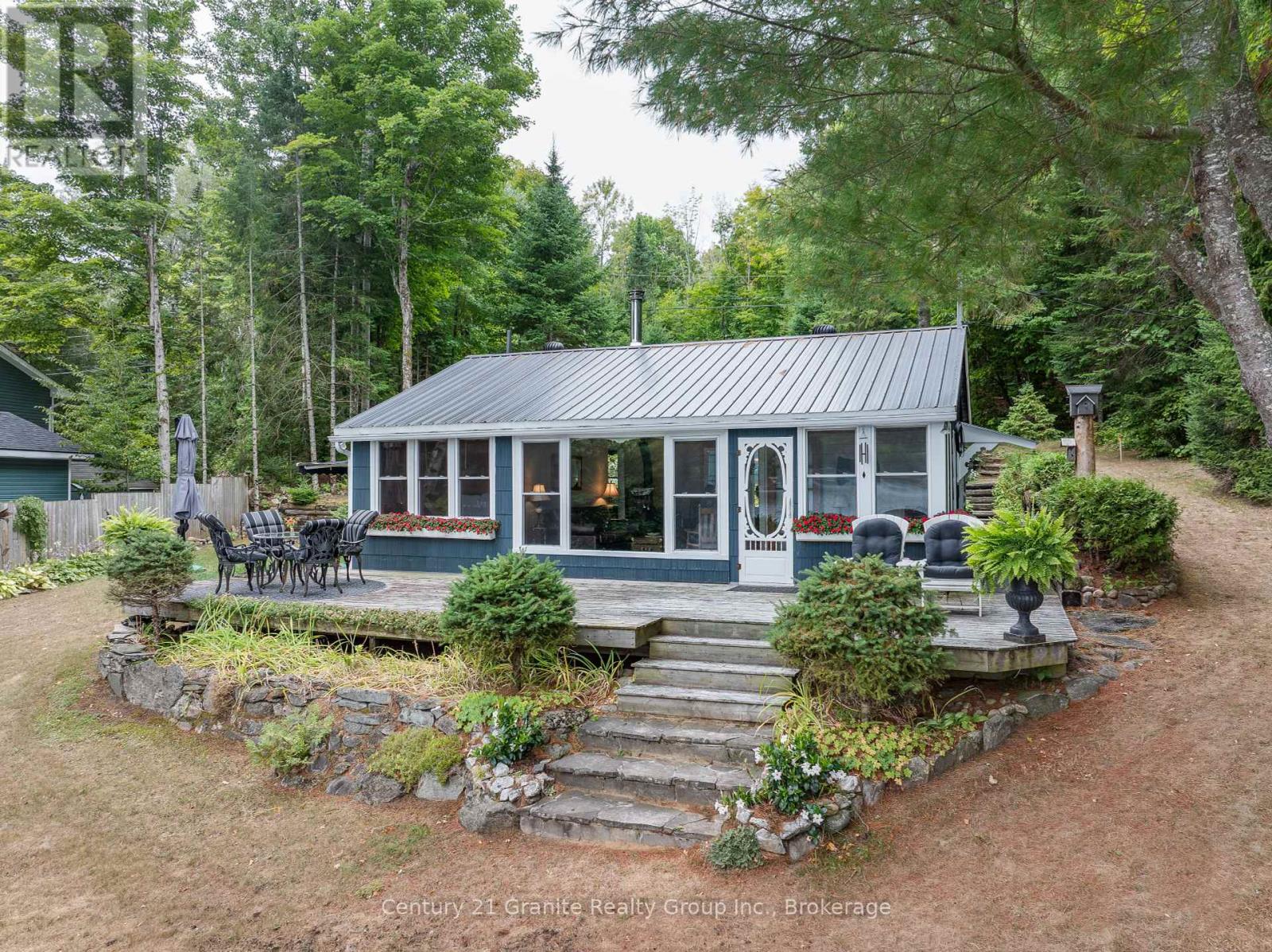 1528 Dignan Road, Dysart Et Al, Ontario  K0M 1S0 - Photo 37 - X12359270
