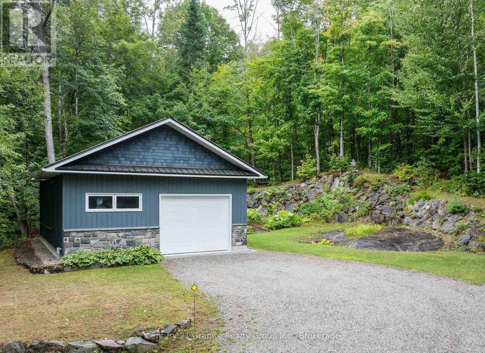 1528 Dignan Road, Dysart Et Al, Ontario  K0M 1S0 - Photo 42 - X12359270