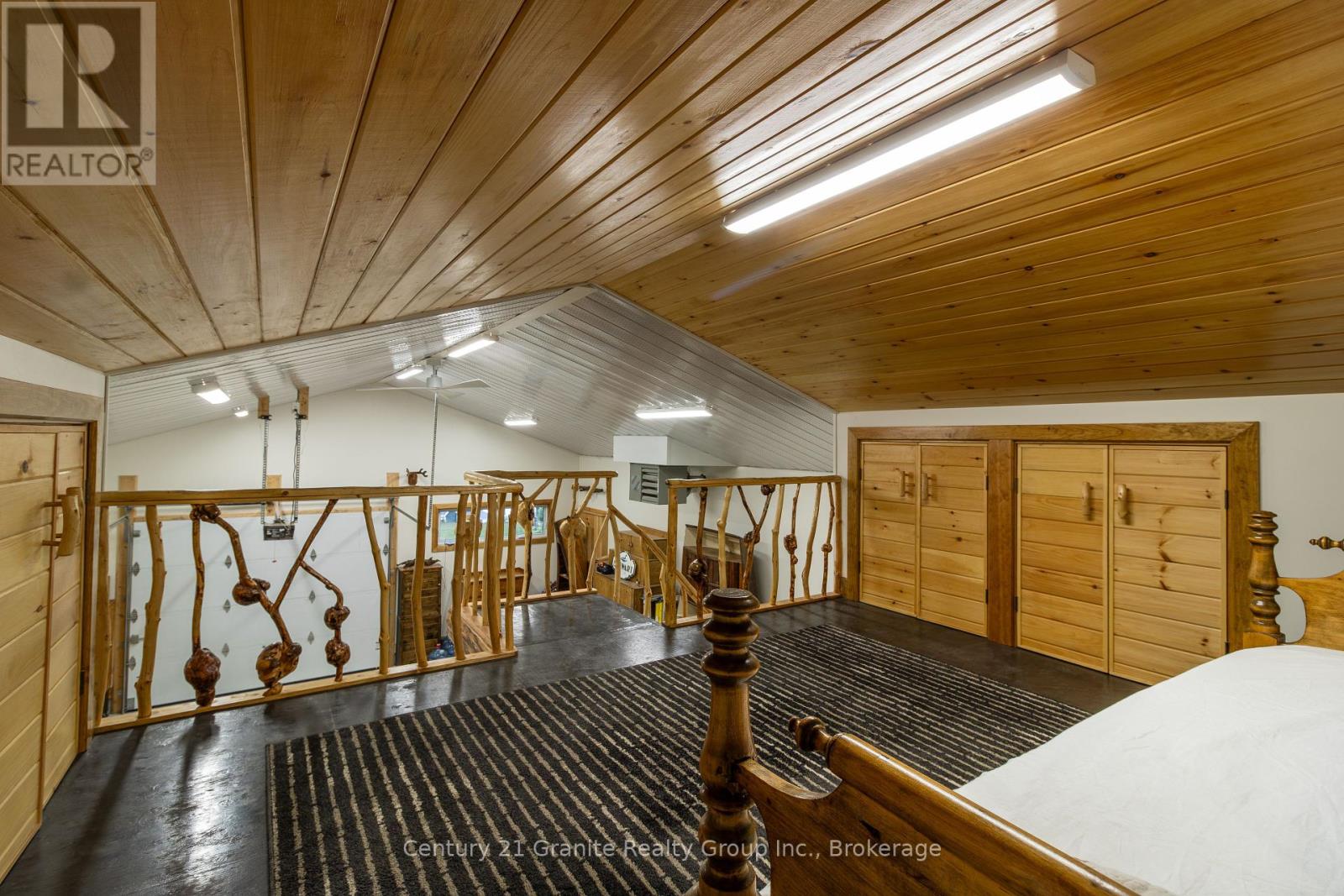 1528 Dignan Road, Dysart Et Al, Ontario  K0M 1S0 - Photo 48 - X12359270