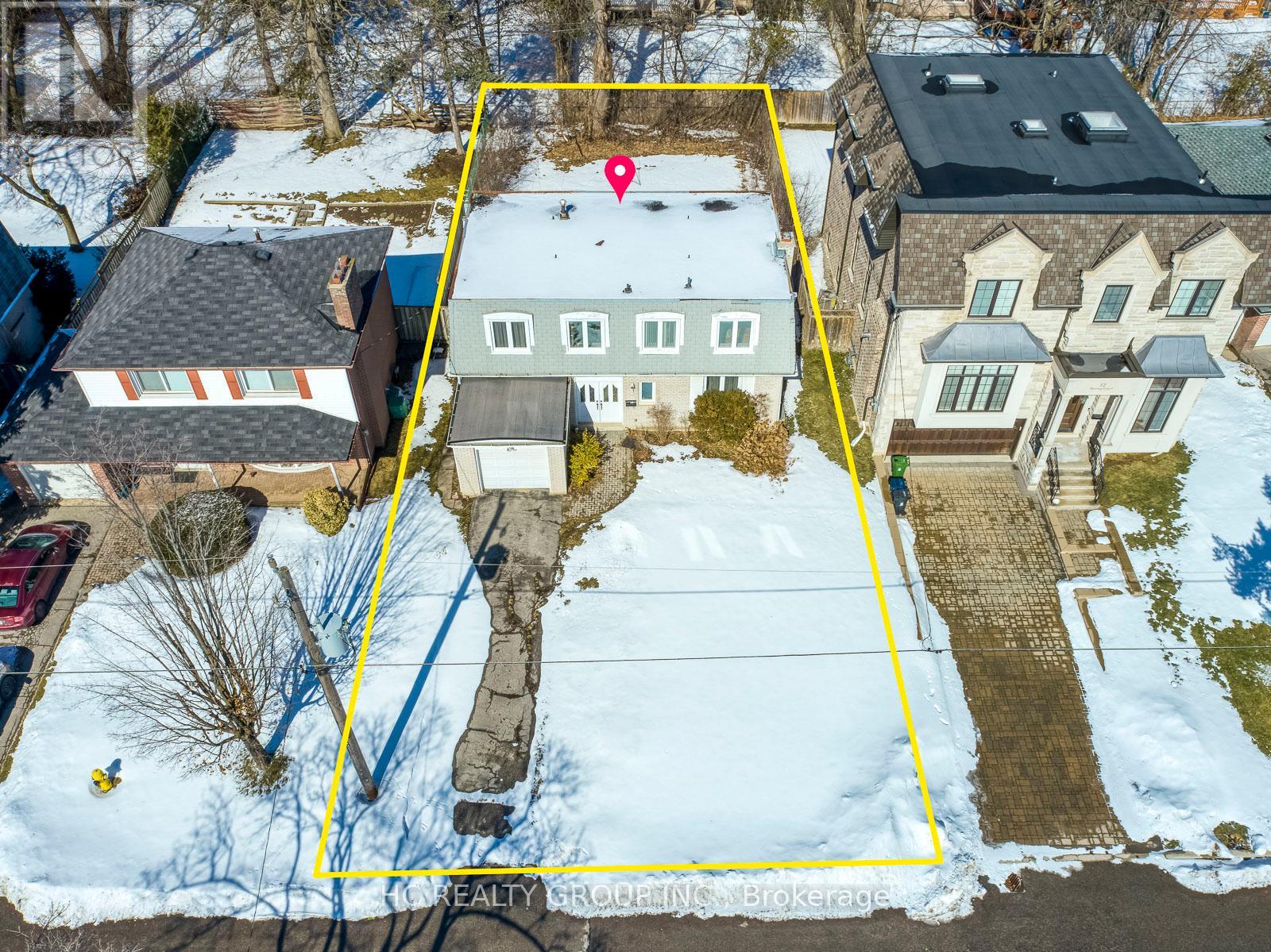 10 Waring Court, Toronto, Ontario  M2N 4G7 - Photo 2 - C12359094