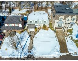 10 Waring Court, Toronto (Willowdale East), Ca