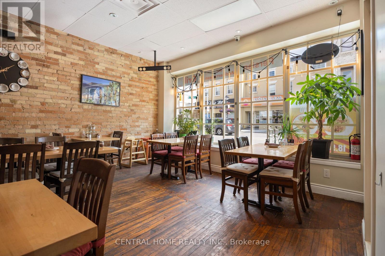 01 - 15236 Yonge Street, Aurora, Ontario  L4G 1L9 - Photo 7 - N12359125