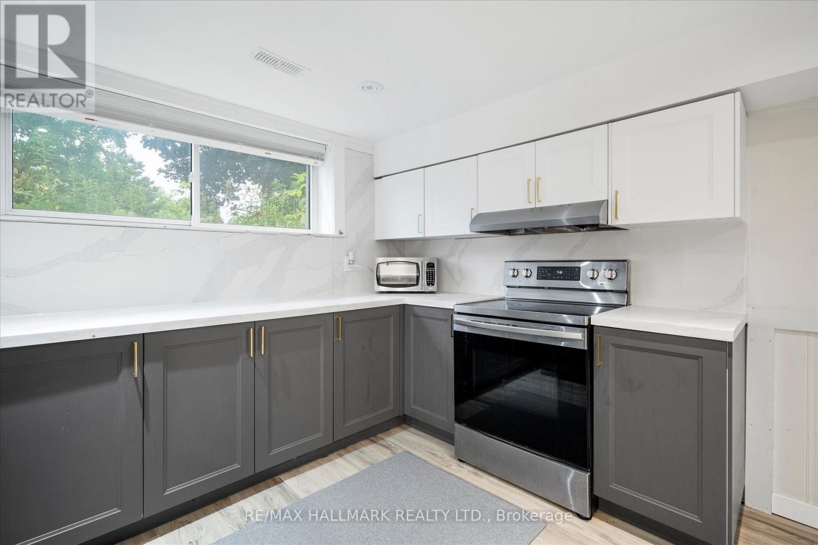 372 Dixon Boulevard, Newmarket, Ontario  L3Y 5C4 - Photo 36 - N12359134
