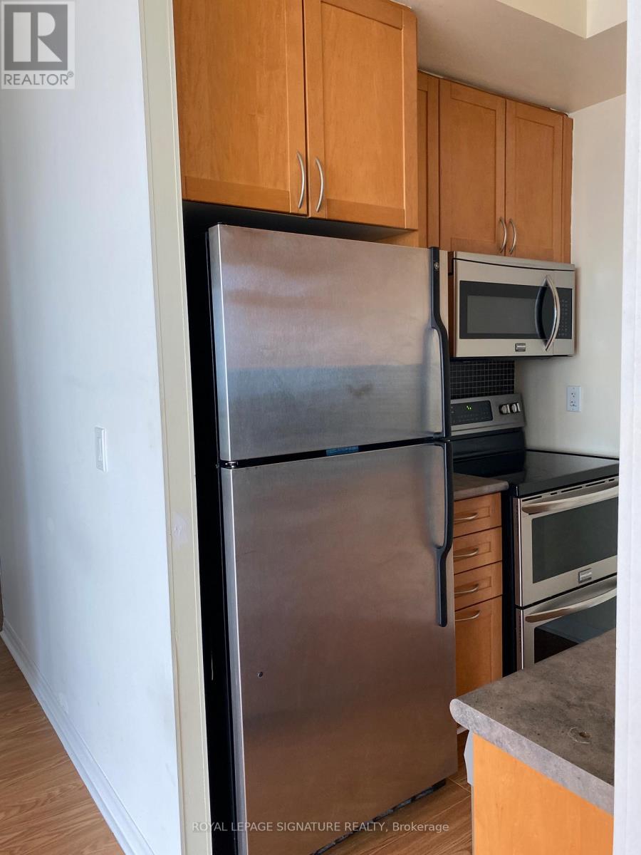 2607 - 3939 Duke Of York Boulevard, Mississauga, Ontario  L5B 4N2 - Photo 3 - W12359139