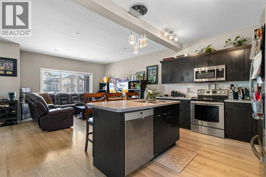 Property at 39 Hampton Crescent image 3