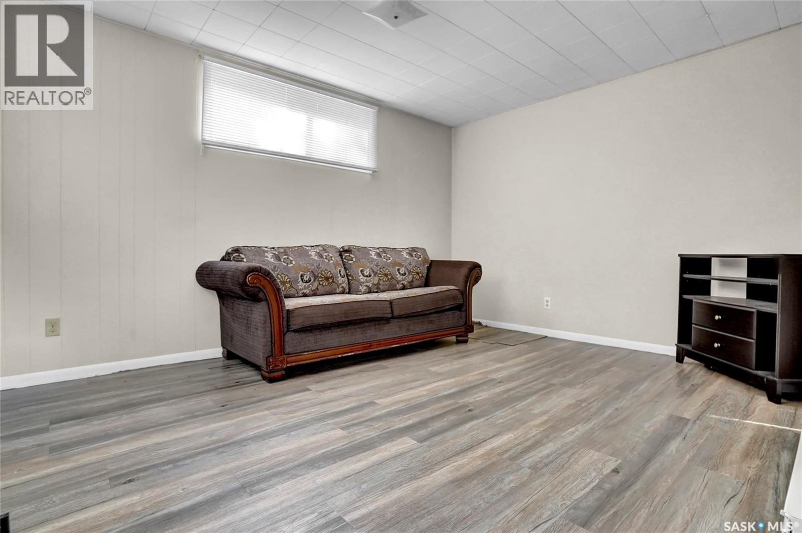 1281 1st Avenue NW, Moose Jaw, Saskatchewan  S6H 3N5 - Photo 30 - SK016387