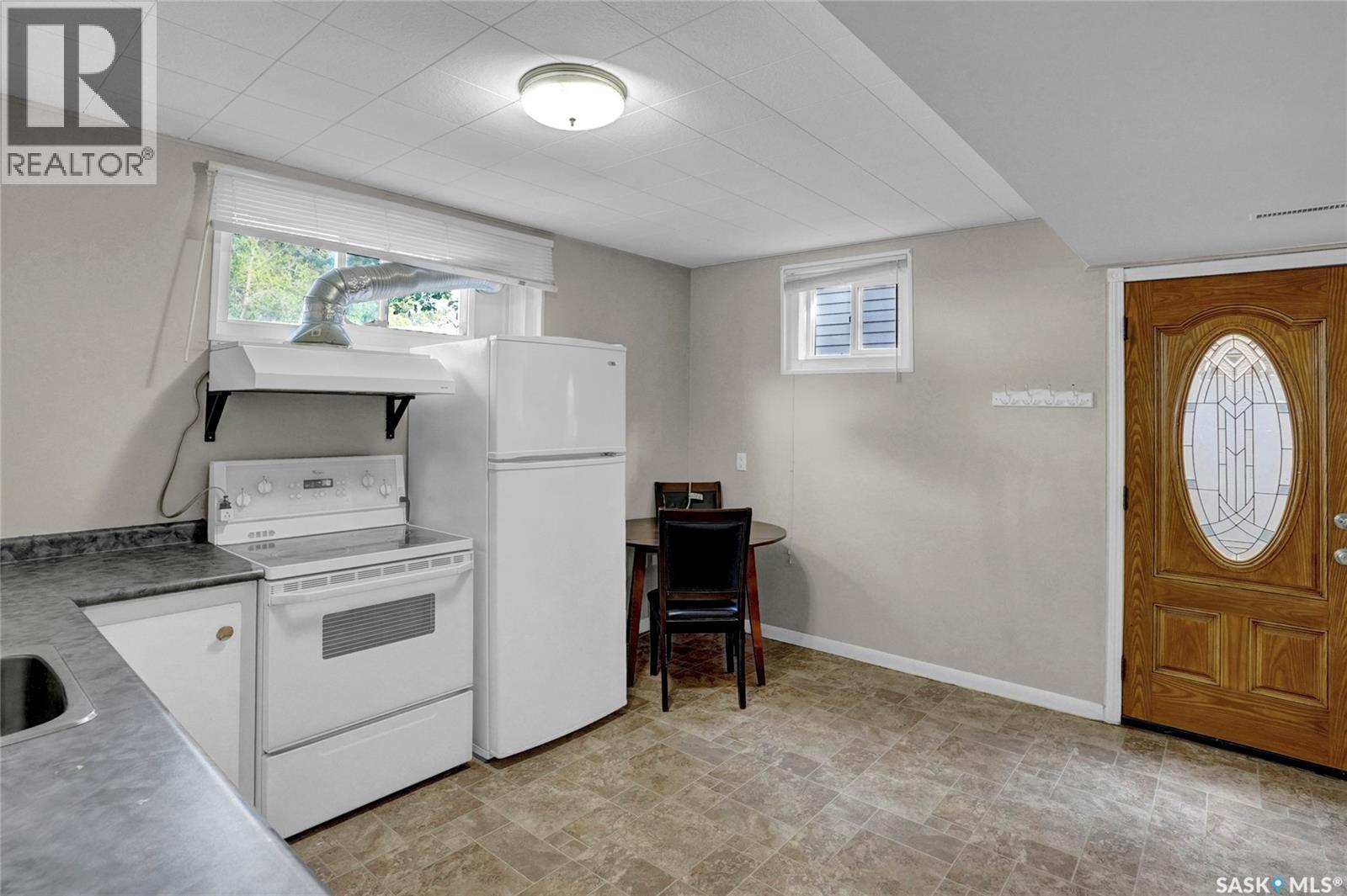 1281 1st Avenue NW, Moose Jaw, Saskatchewan  S6H 3N5 - Photo 34 - SK016387