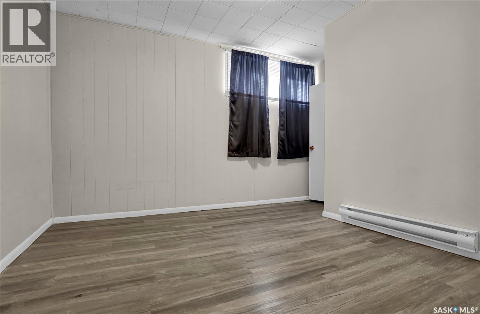 1281 1st Avenue NW, Moose Jaw, Saskatchewan  S6H 3N5 - Photo 36 - SK016387