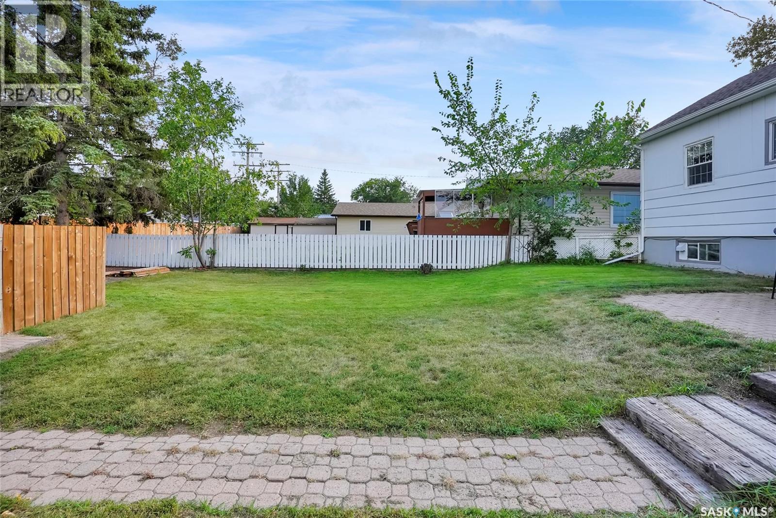 1281 1st Avenue NW, Moose Jaw, Saskatchewan  S6H 3N5 - Photo 45 - SK016387
