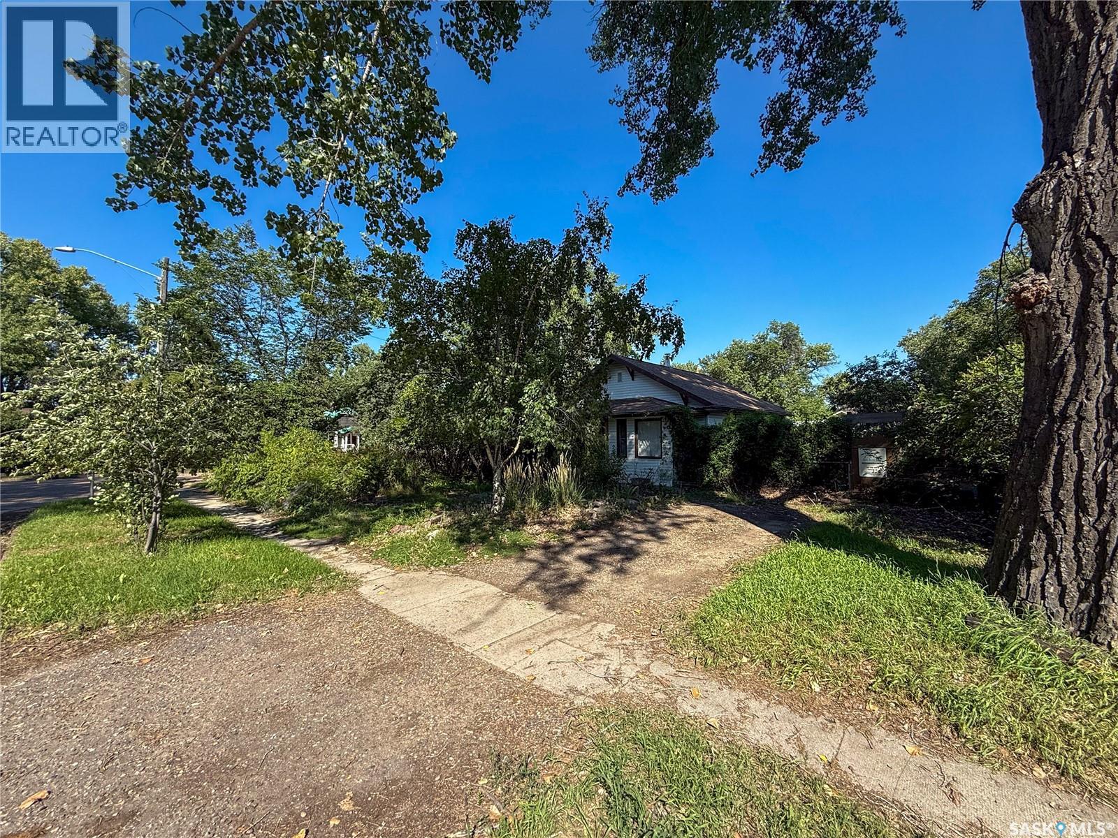 137 Fir AVENUE N, Eastend, Saskatchewan