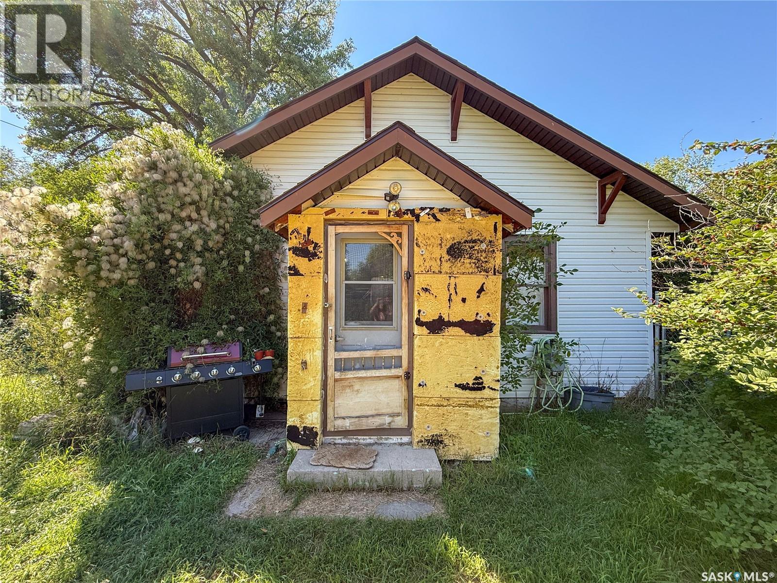 137 Fir Avenue N, Eastend, Saskatchewan  S0N 0T0 - Photo 28 - SK016380