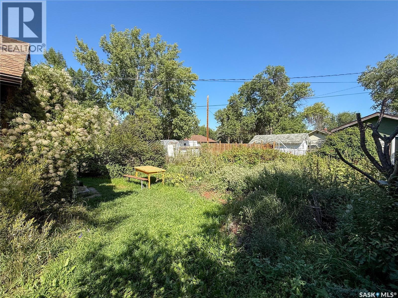 137 Fir Avenue N, Eastend, Saskatchewan  S0N 0T0 - Photo 29 - SK016380