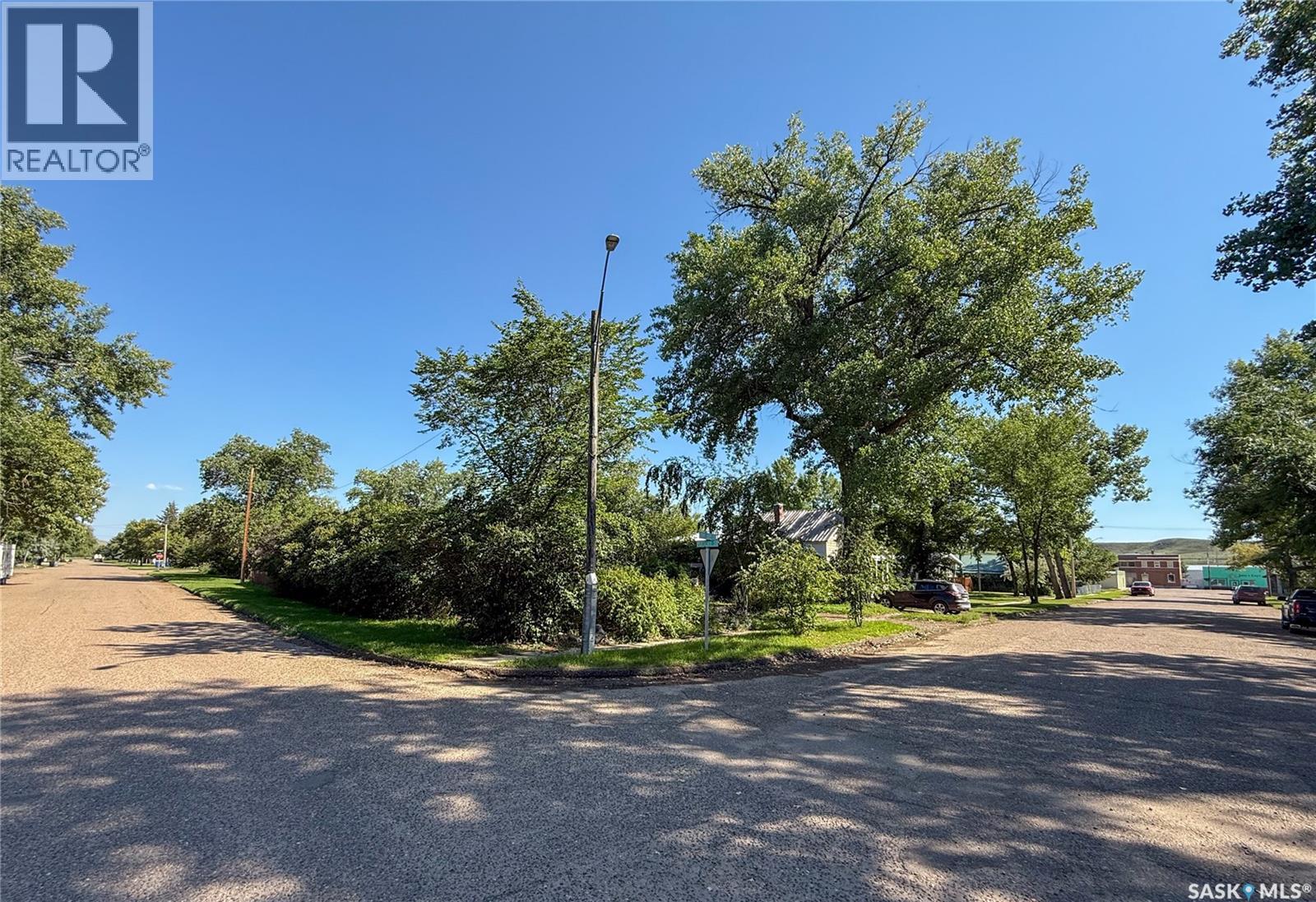 137 Fir Avenue N, Eastend, Saskatchewan  S0N 0T0 - Photo 39 - SK016380