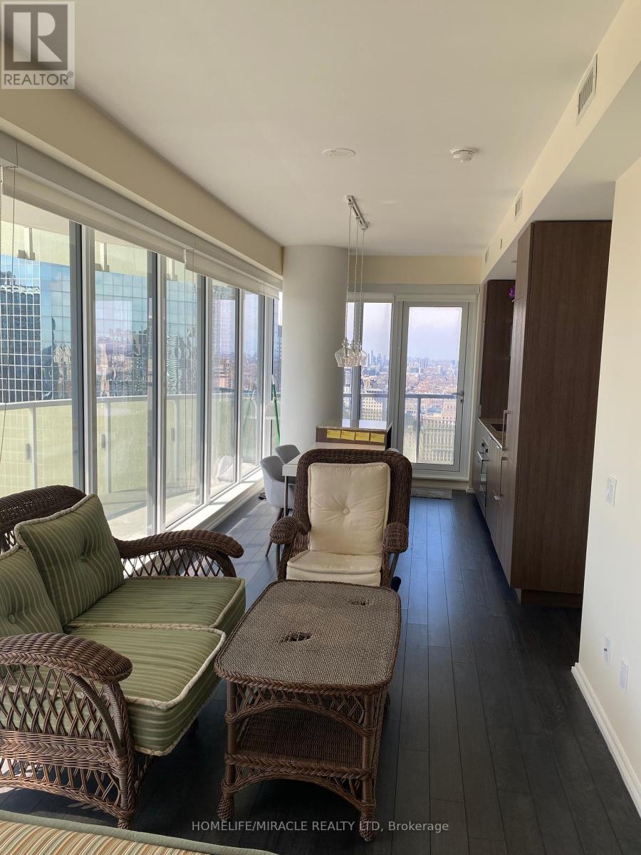 3409 - 197 Yonge Street, Toronto, Ontario  M5B 1M4 - Photo 10 - C12359177