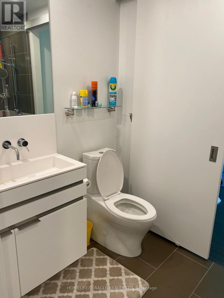 3409 - 197 Yonge Street, Toronto, Ontario  M5B 1M4 - Photo 15 - C12359177