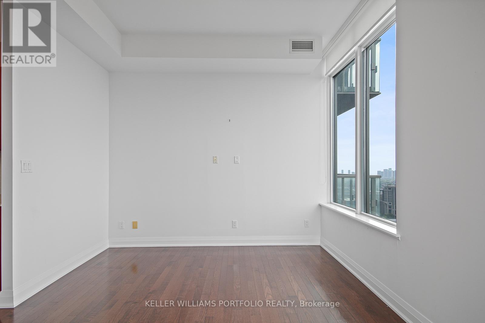 2703 - 1 Bedford Road, Toronto, Ontario  M5R 2B5 - Photo 12 - C12359245