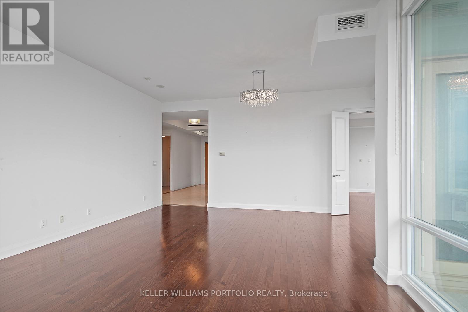 2703 - 1 Bedford Road, Toronto, Ontario  M5R 2B5 - Photo 9 - C12359245