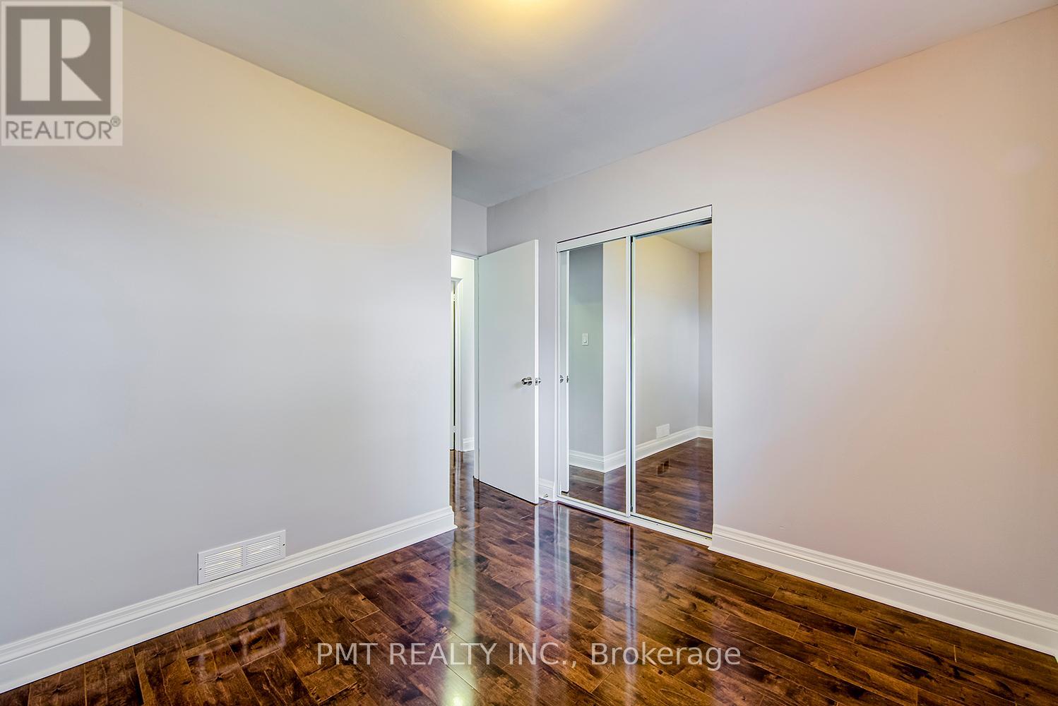 Upper - 11 Bellefontaine Street, Toronto, Ontario  M1S 1J6 - Photo 16 - E12359292