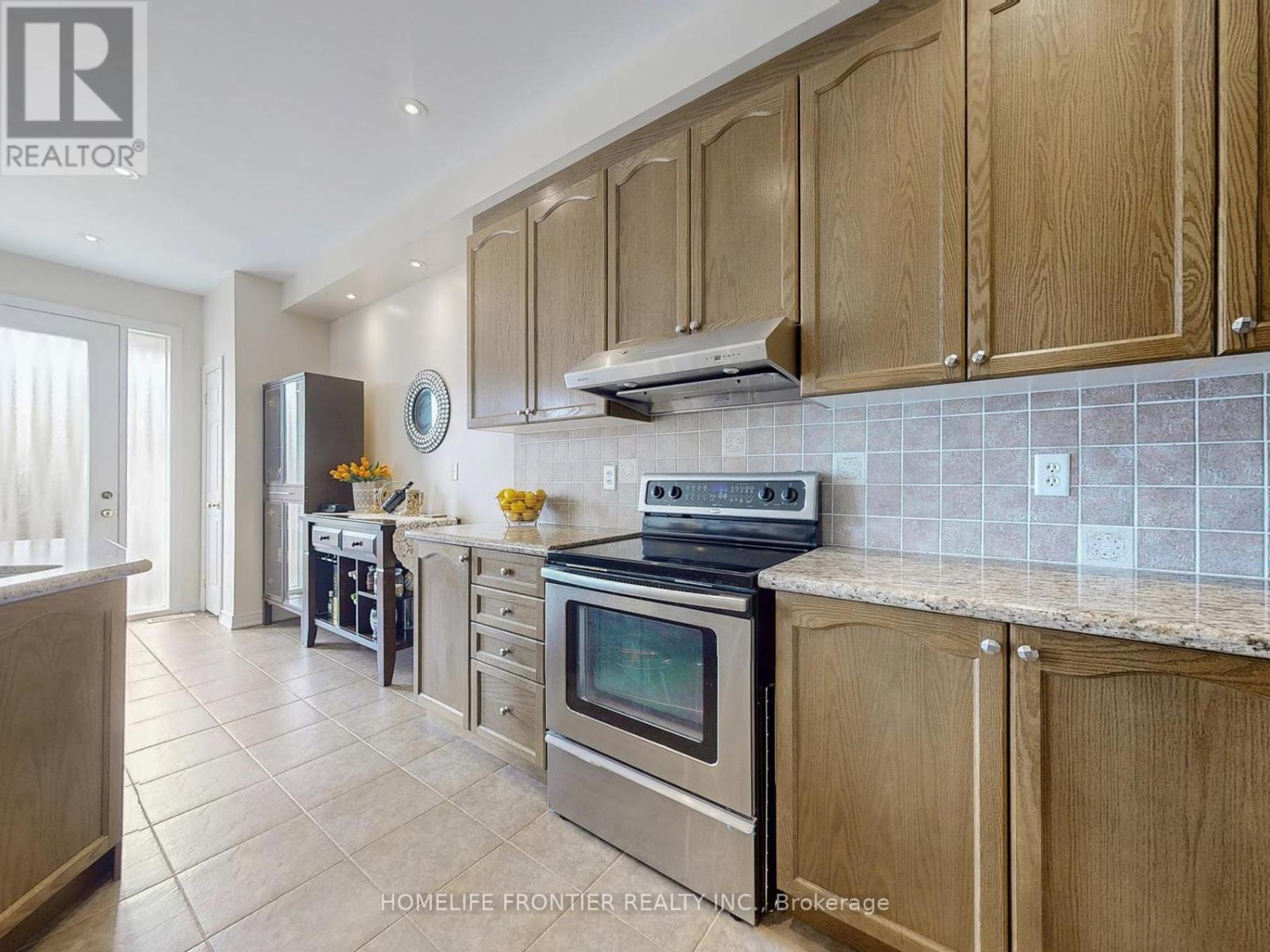 26 Outer Banks Drive, Markham (Cornell), Ontario  L6B 0N5 - Photo 17 - N12359230