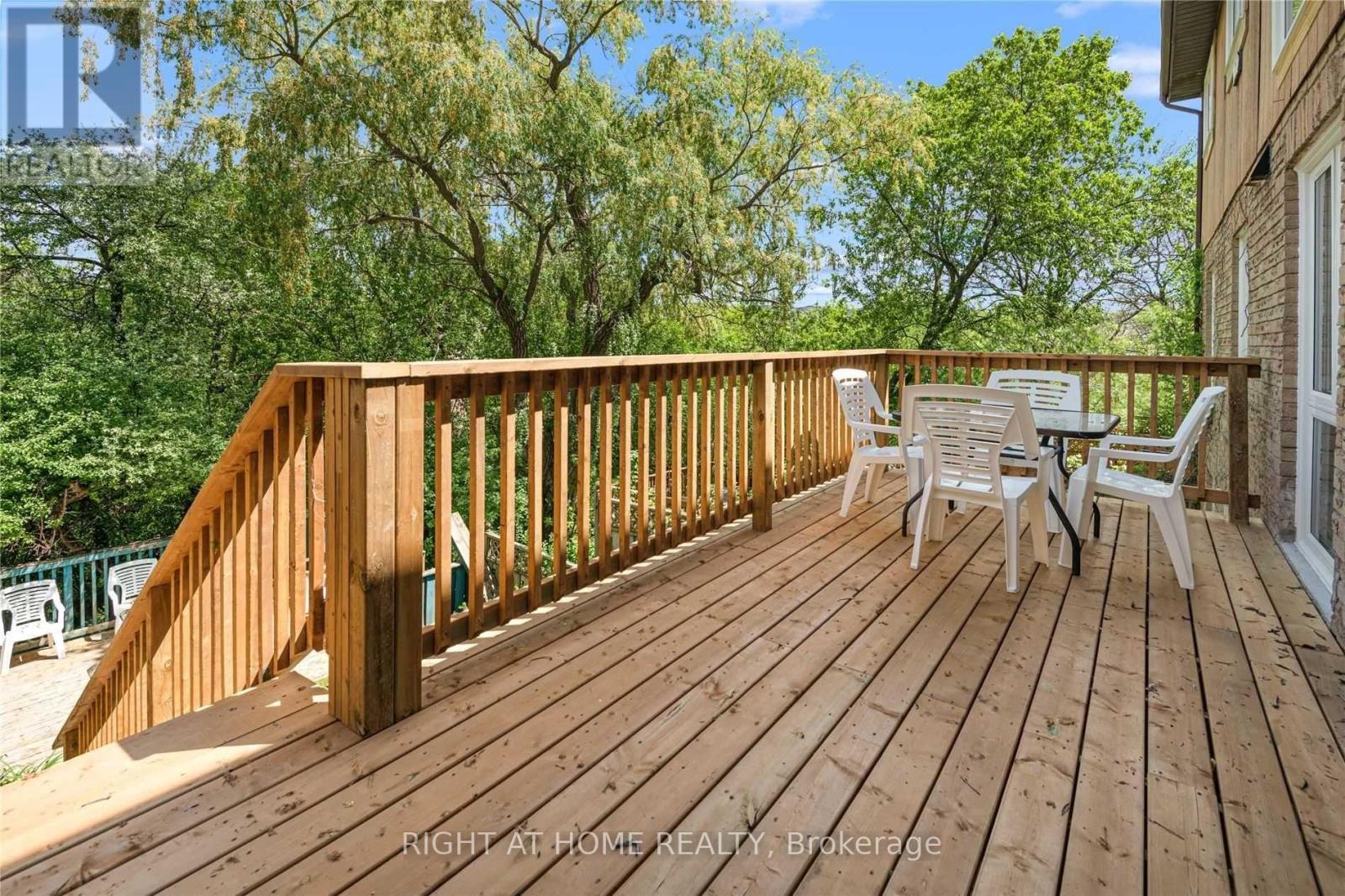 11 Michael Drive, Richmond Hill, Ontario  L4C 5W6 - Photo 38 - N12359312