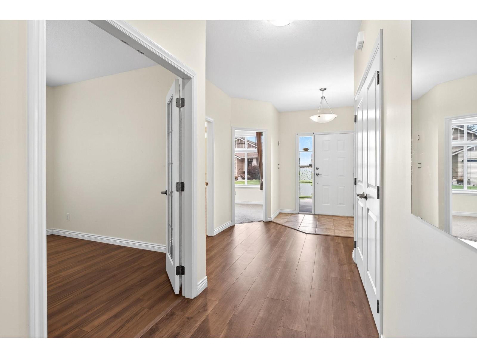 6000 Hunter Creek Crescent, Sardis South, Chilliwack, British Columbia  V2R 0B7 - Photo 15 - R3029263
