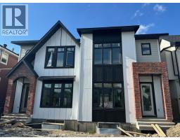 8528 47 Avenue NW Bowness