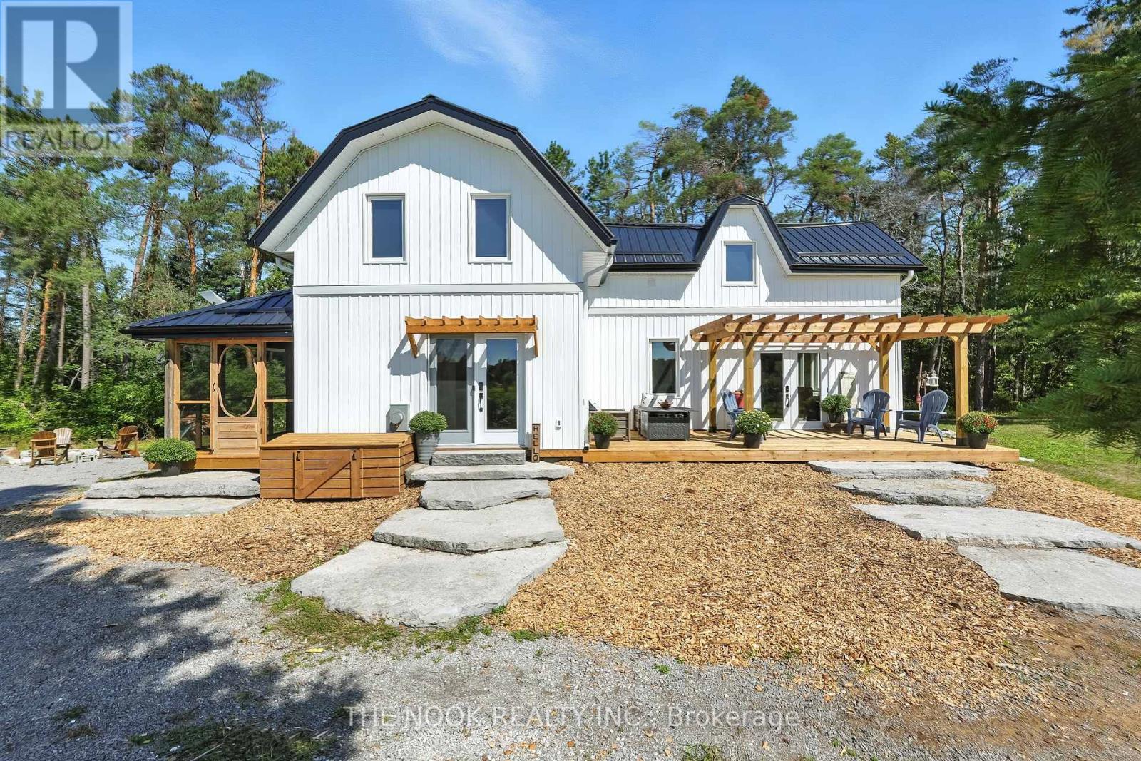 2011 Cty Road 121 Road, Kawartha Lakes, Ontario  K0M 1N0 - Photo 1 - X12359364