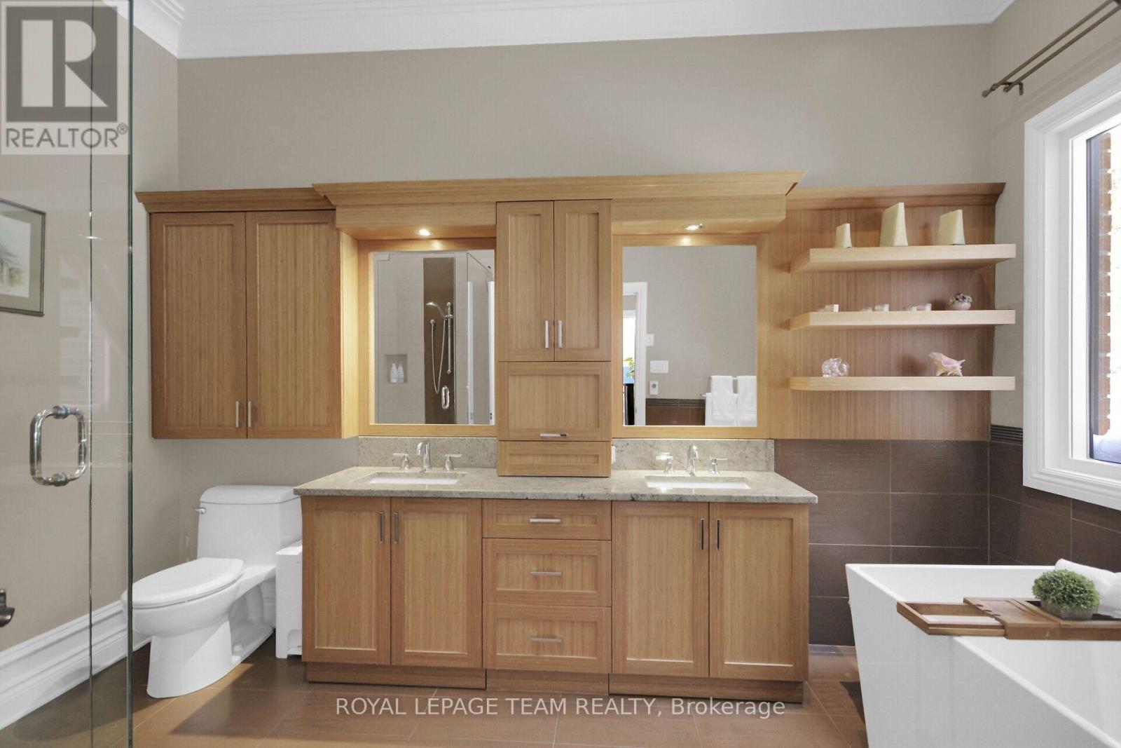 5849 Queenscourt Crescent, Ottawa, Ontario  K4M 1K3 - Photo 21 - X12359332