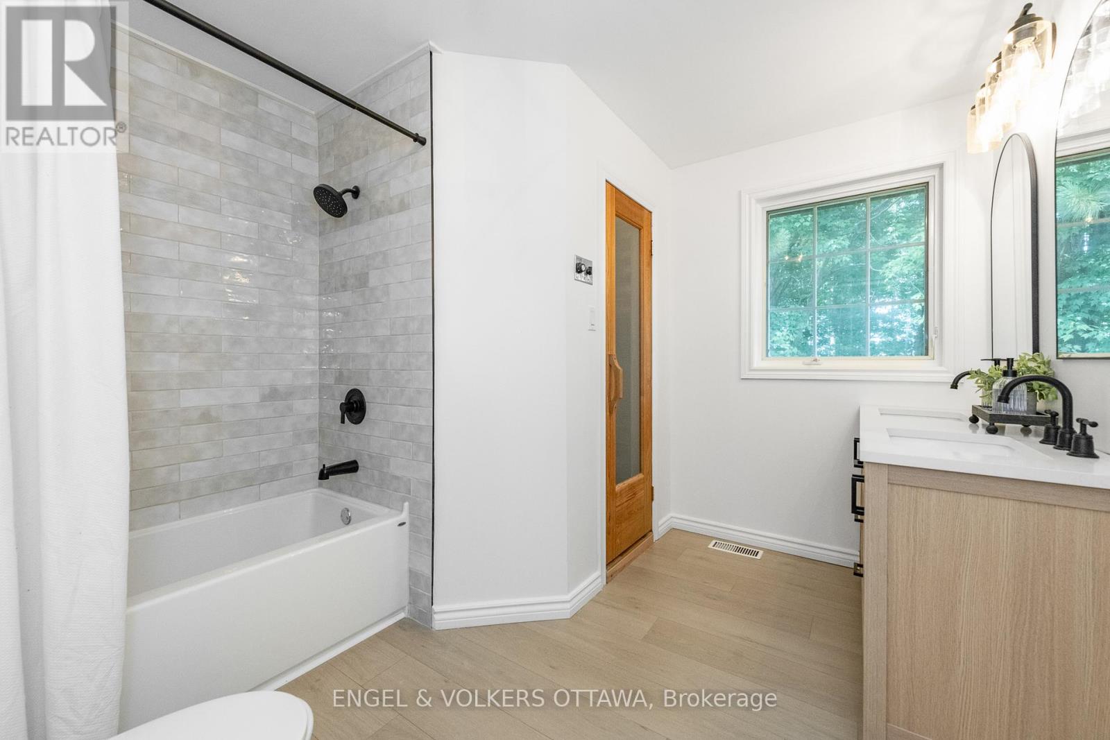 371 Forced Road, Russell, Ontario  K4R 1E5 - Photo 16 - X12359355