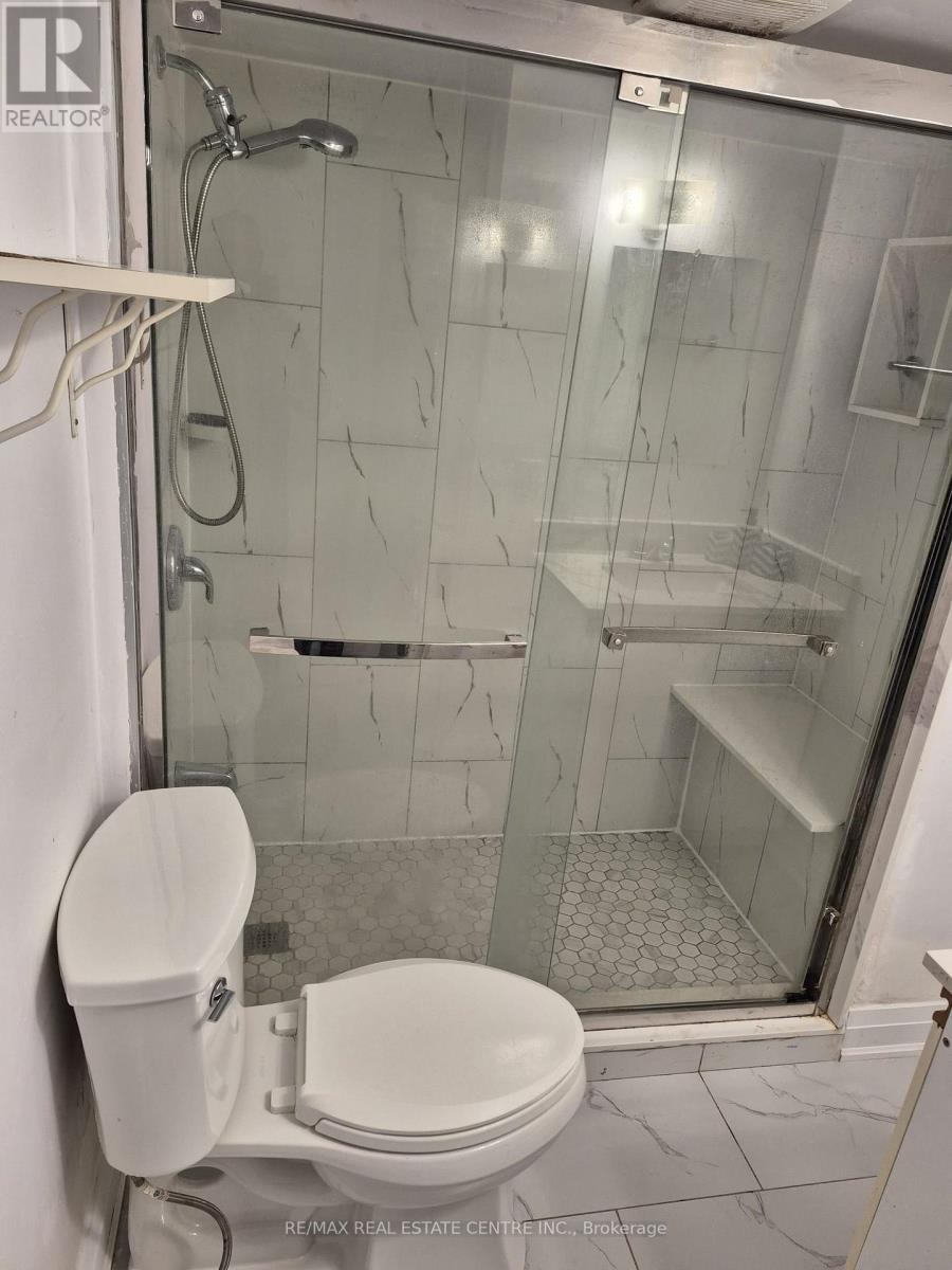 5940 Chorley Place, Mississauga, Ontario  L5M 5L8 - Photo 19 - W12359175