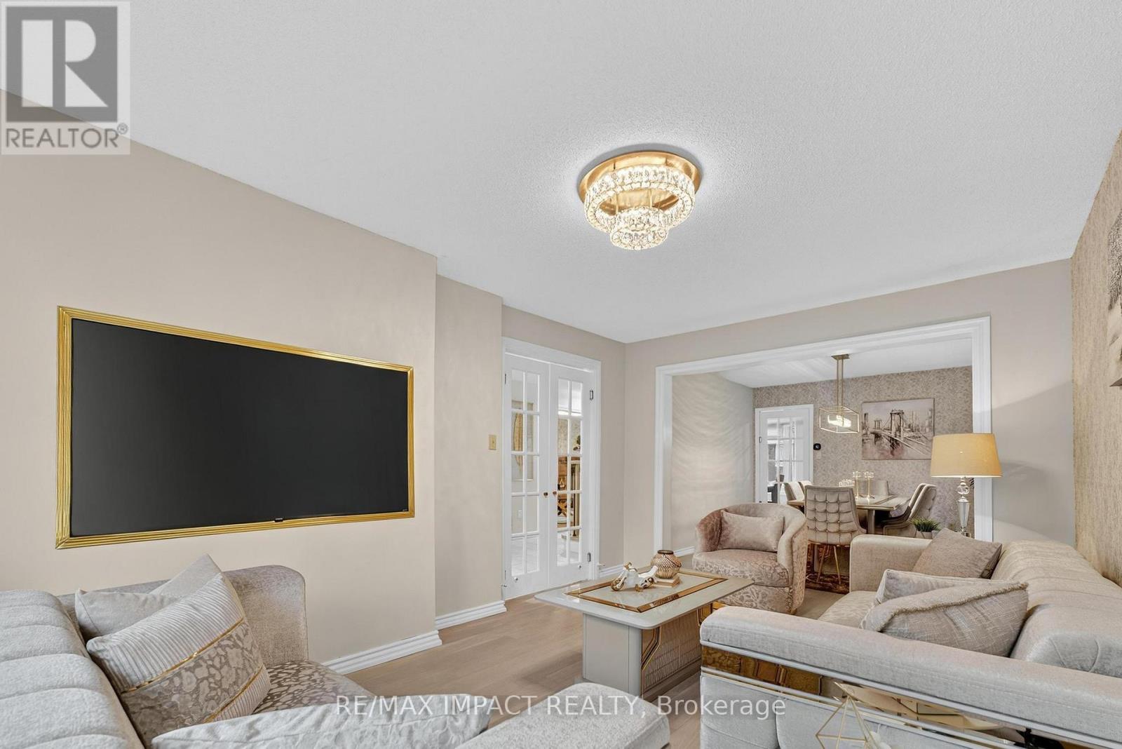4086 Rossland Crescent, Mississauga (Erin Mills), Ontario  L5L 4B8 - Photo 11 - W12359186