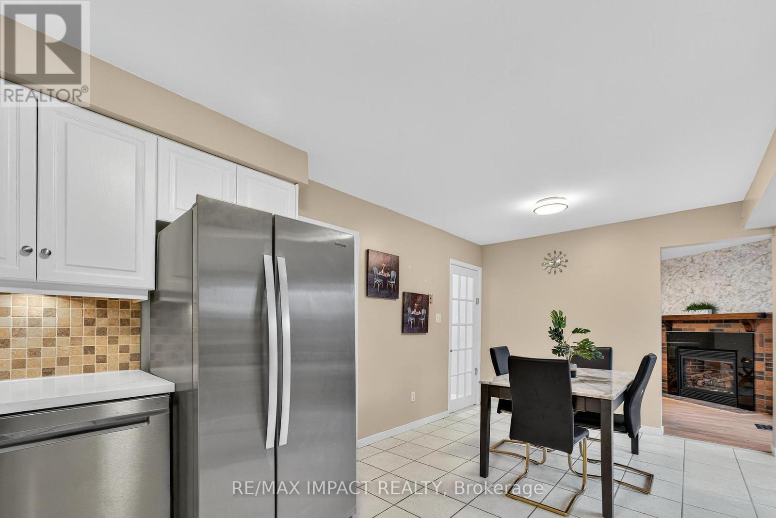 4086 Rossland Crescent, Mississauga (Erin Mills), Ontario  L5L 4B8 - Photo 19 - W12359186