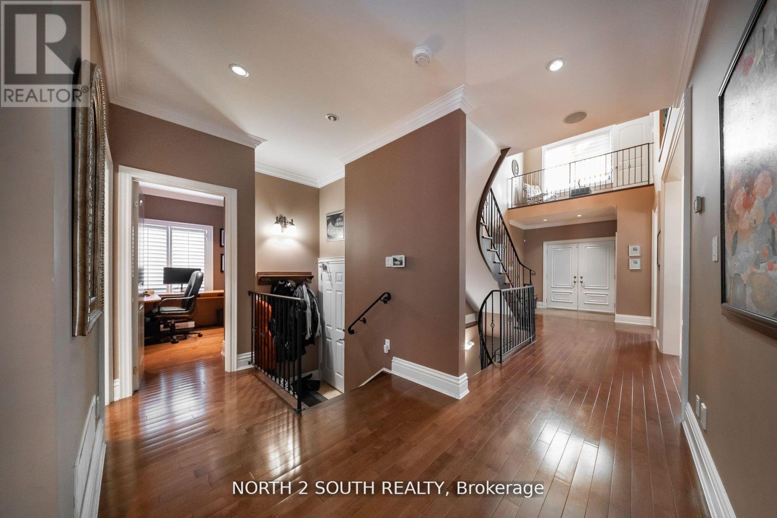 339 Burnhamthorpe Road, Toronto, Ontario  M9B 2A2 - Photo 17 - W12359228