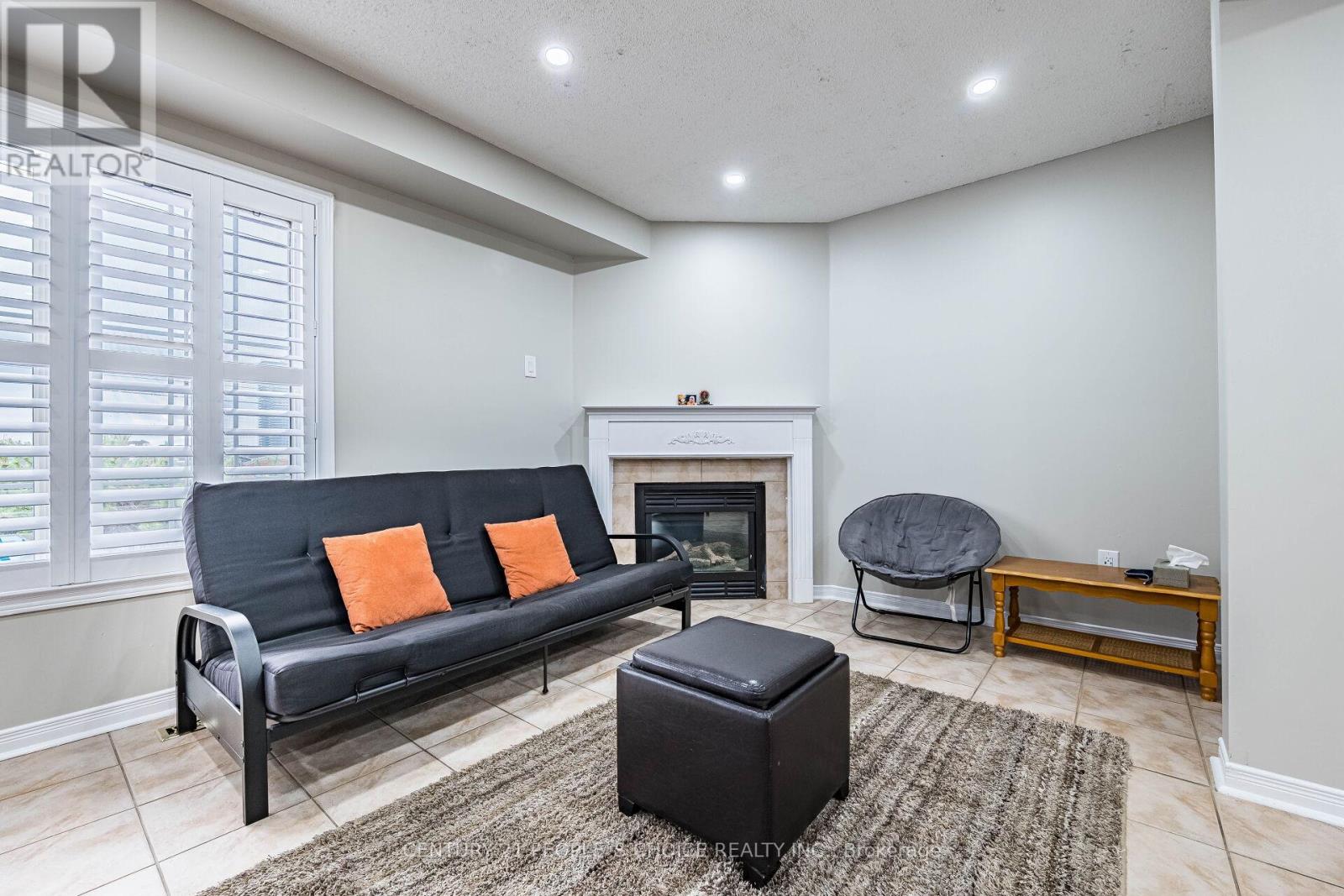 22 Domenico Crescent, Brampton, Ontario  L6P 1H5 - Photo 20 - W12359259