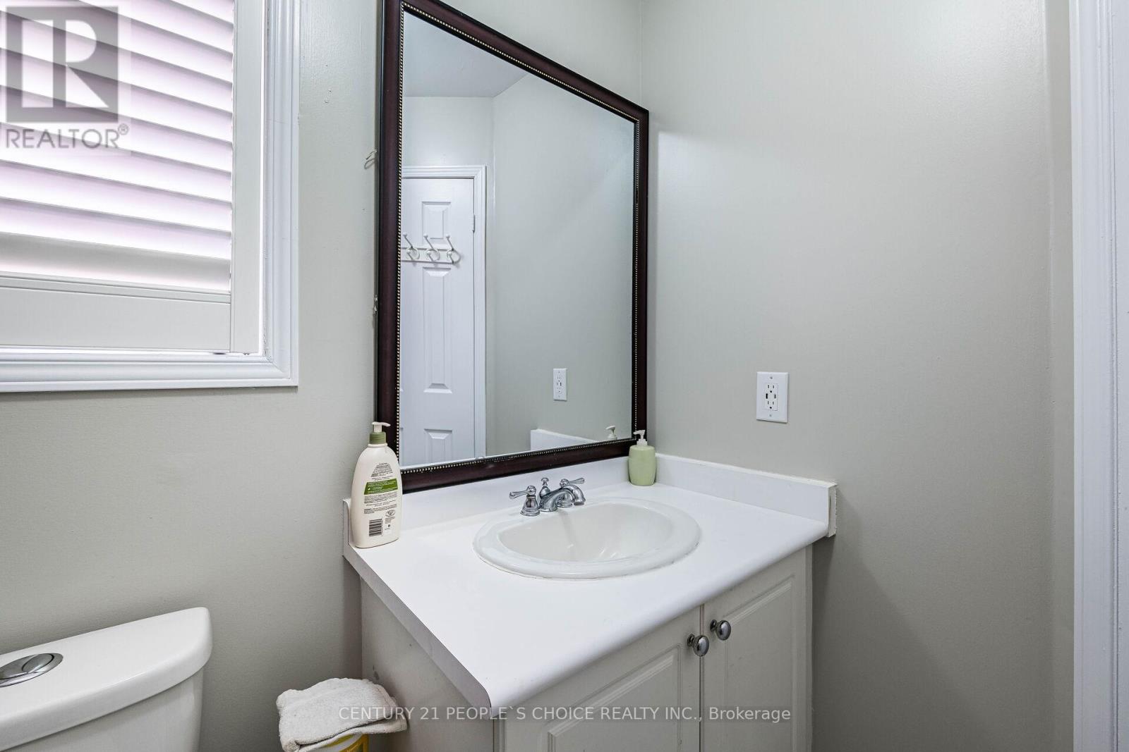 22 Domenico Crescent, Brampton, Ontario  L6P 1H5 - Photo 36 - W12359259